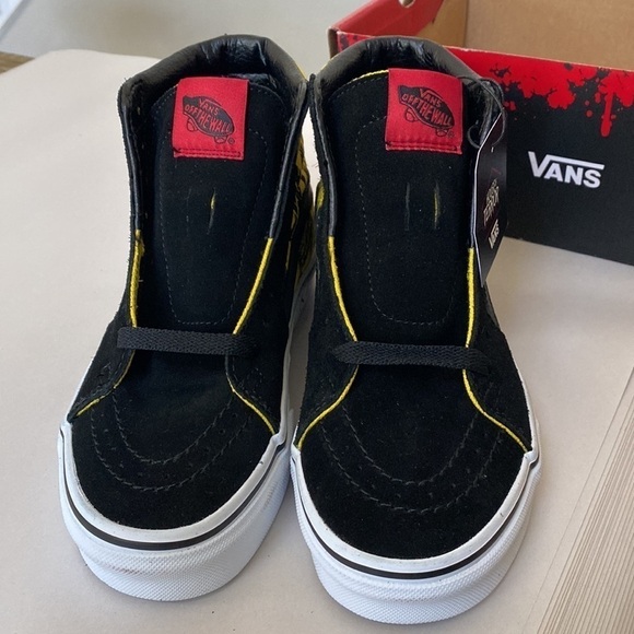 NWT Vans x The Shining House of Terror Sk8-Hi Sneakers boys size 3.5/ women’s 5 - Picture 2 of 10